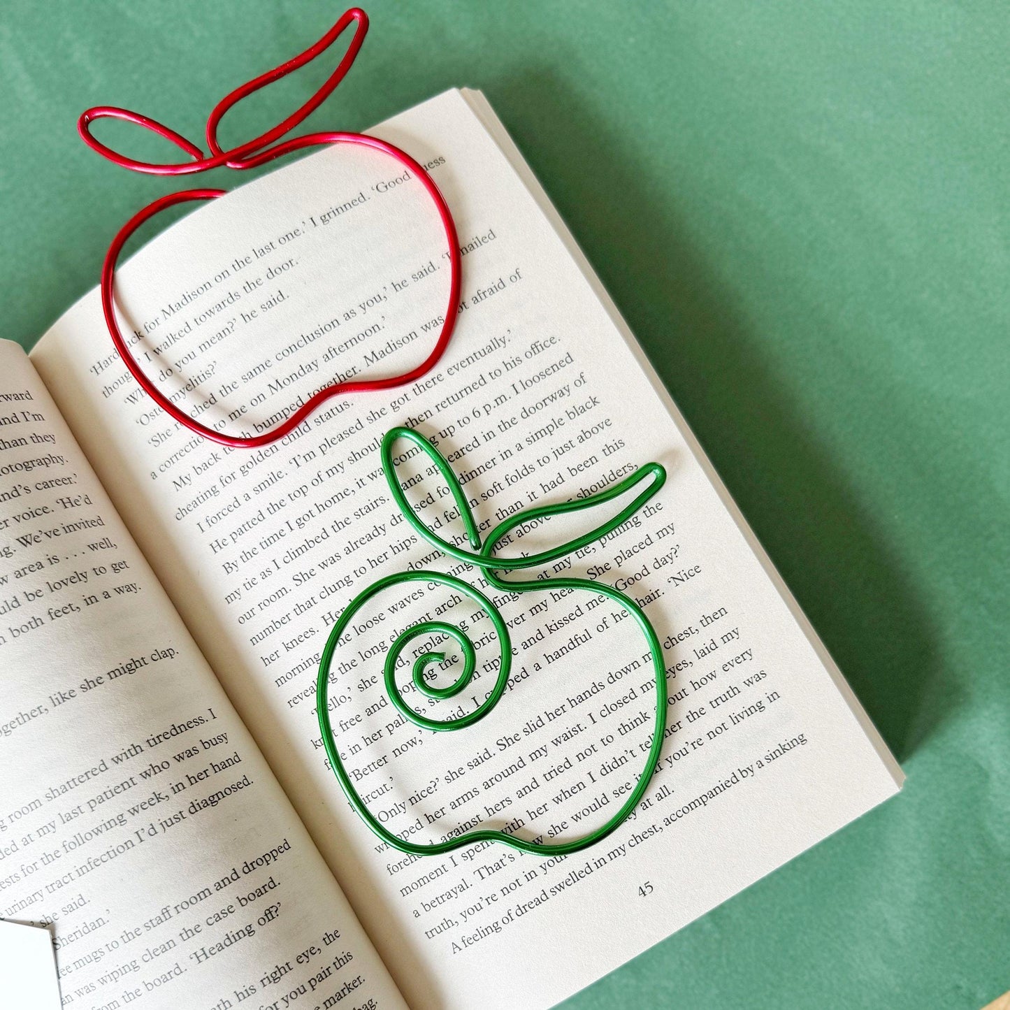 Teacher Bookmark Gift - Personalised Teacher Gift - Teacher Thank You - Bookmark - Teacher Planner Marker - Teacher Planning - Teacher Apple