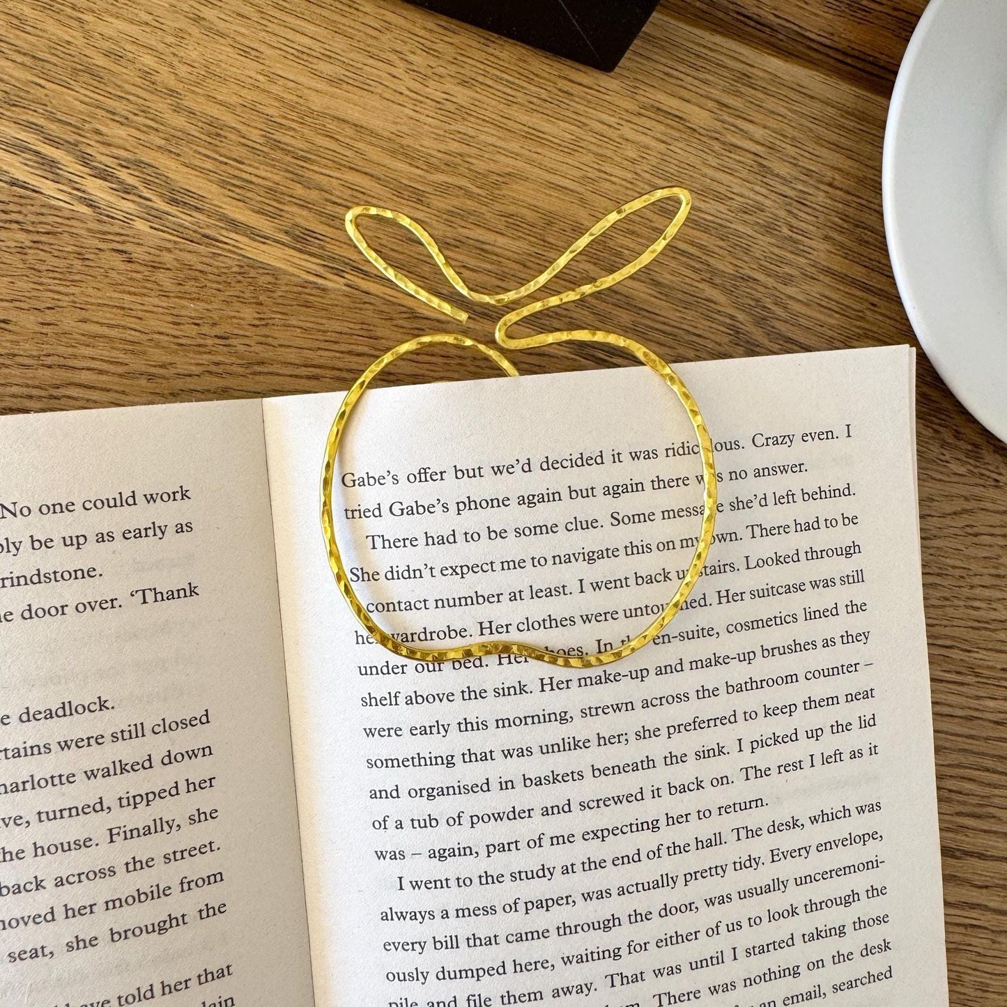 Apple Teacher Bookmark Hammered Wire