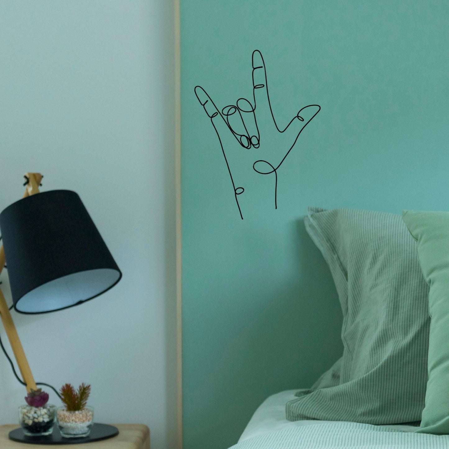I love you 'sign language' hand wire wall art