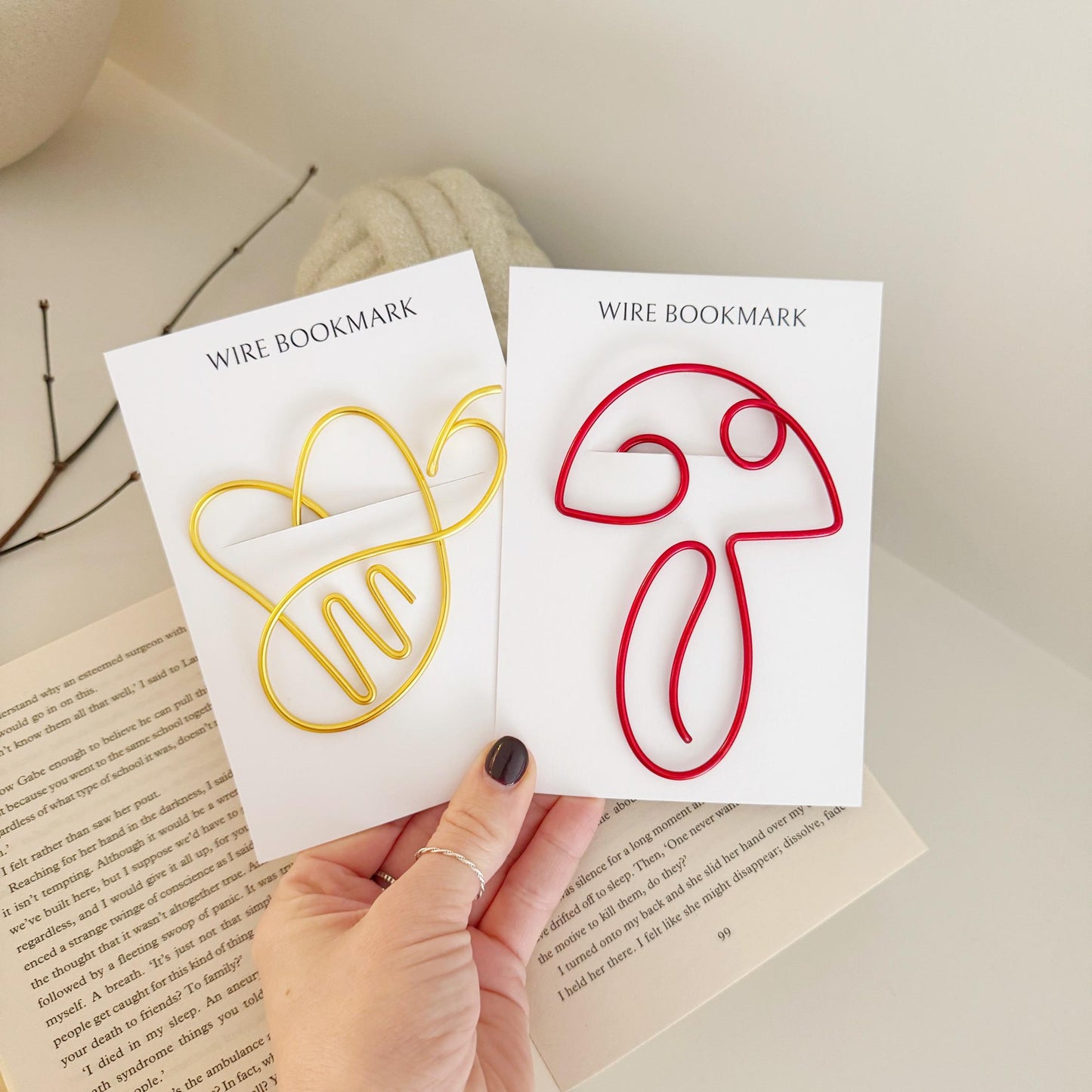 Bee Bookmark